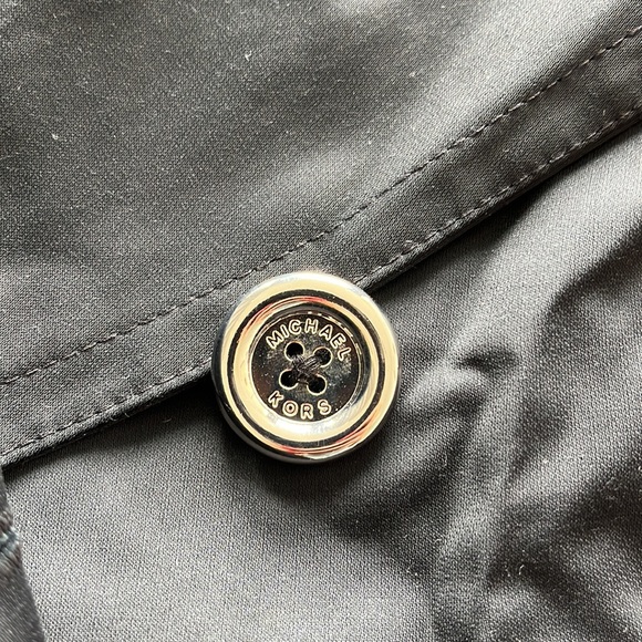 Michael Kors - raincoat mid thigh with silver buttons - Picture 2 of 3
